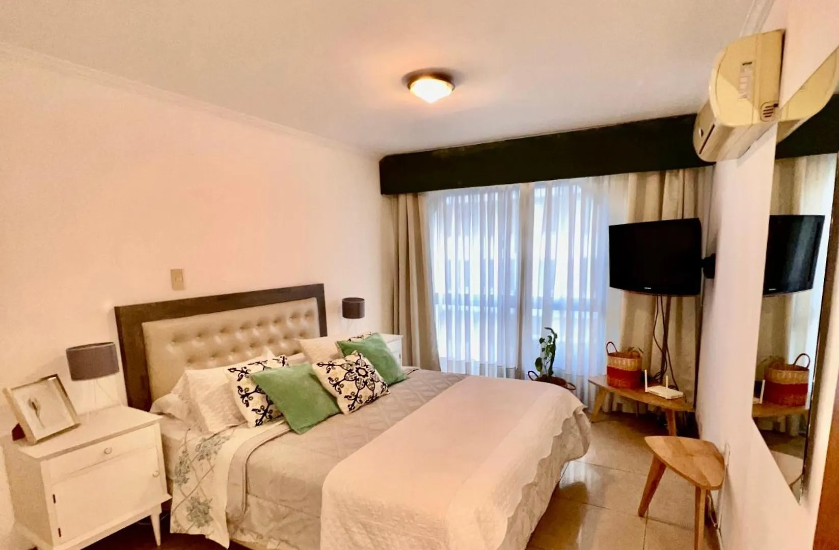 Mendoza Suites 10 -Parking Disponible- 0*,  Argentina