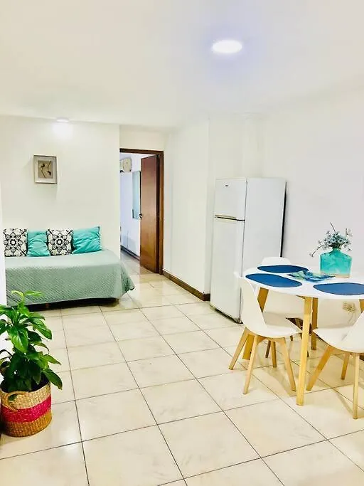 Mendoza Suites 10 -Parking Disponible- 0*,