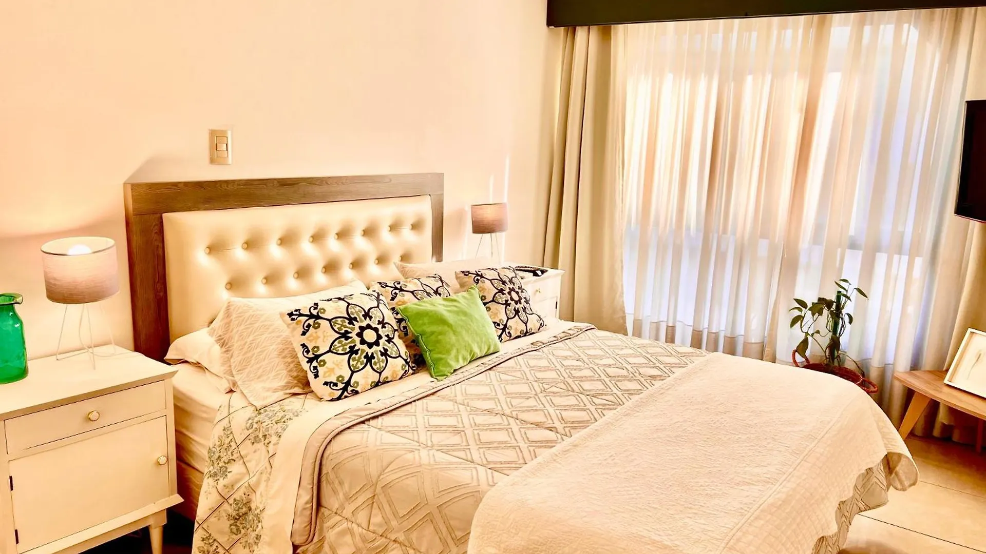 Mendoza Suites 10 -Parking Disponible-